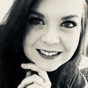 Meet your Posher, Kacey